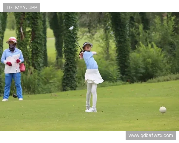 厉害的球童如何培养足球明星的成长与成就排名解析